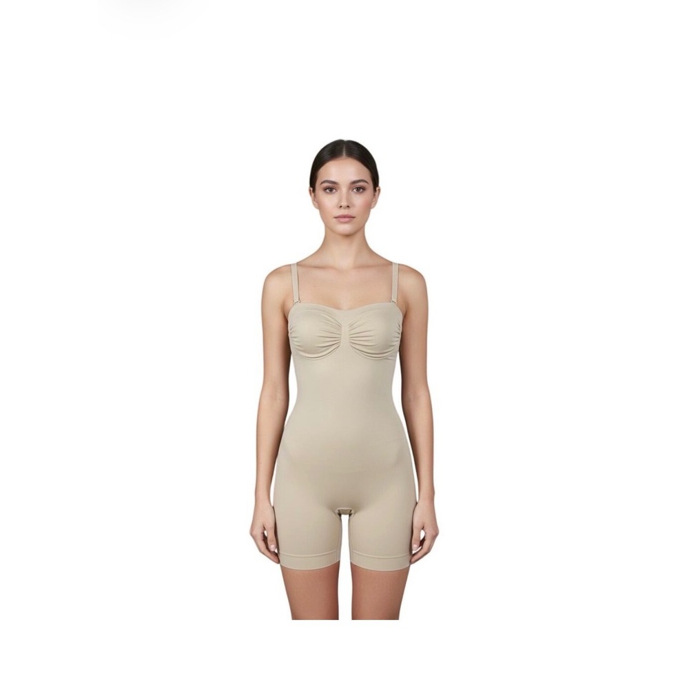 SKIMS NWOT Sculpting Mid Thigh Bodysuit Sand Beige Size XS Seamless Shapewear